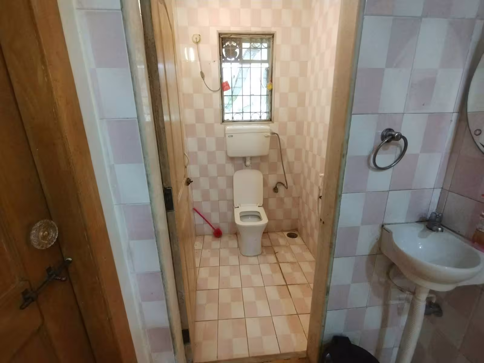 Common Washroom 1