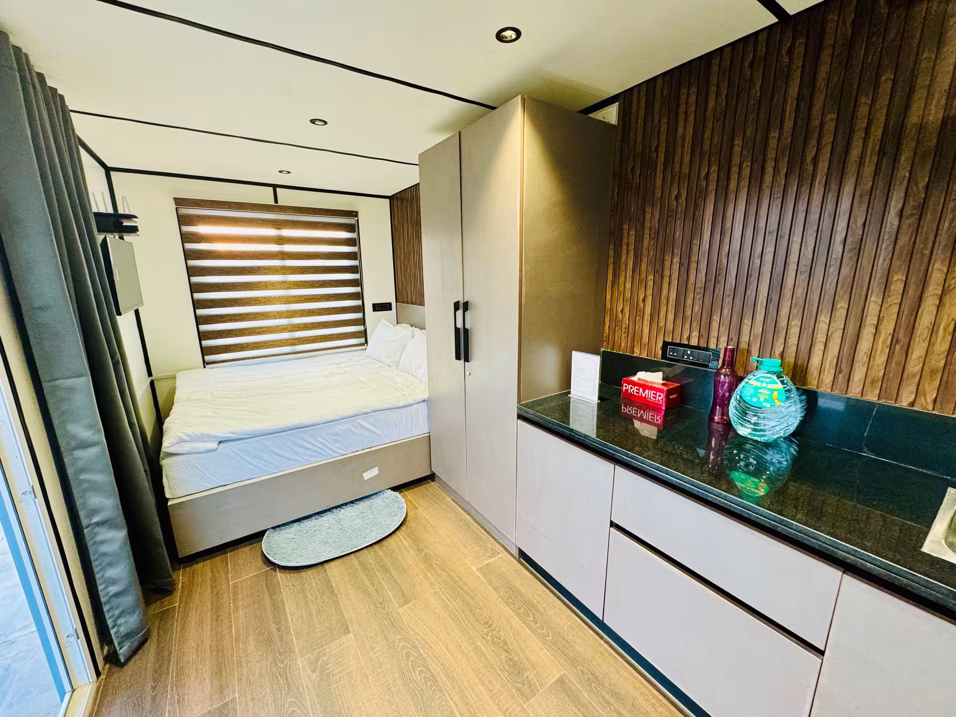 Cozy Capsule 2 Bedroom photo 4