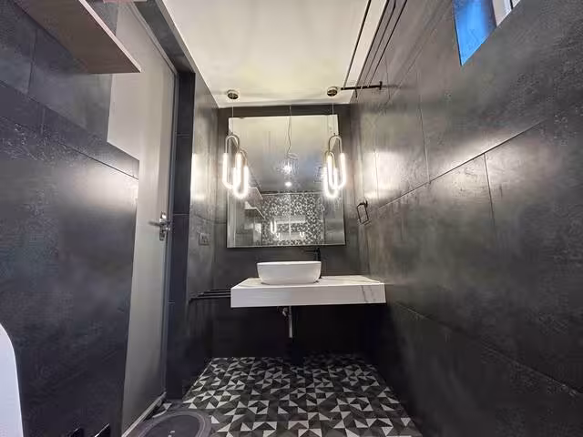 Washroom 1