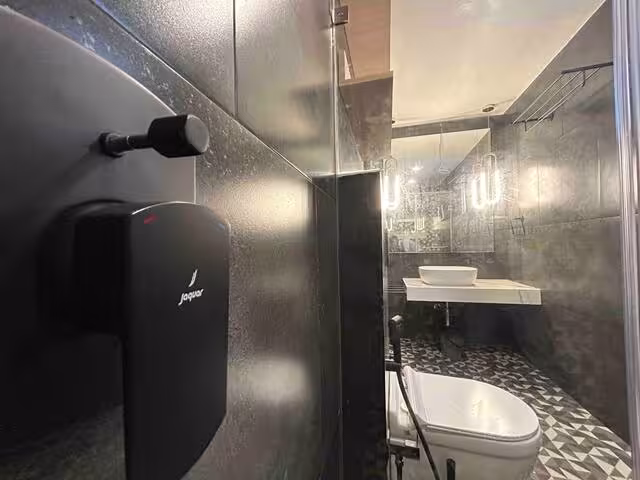 Washroom 1