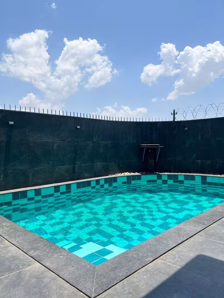 Pool 1