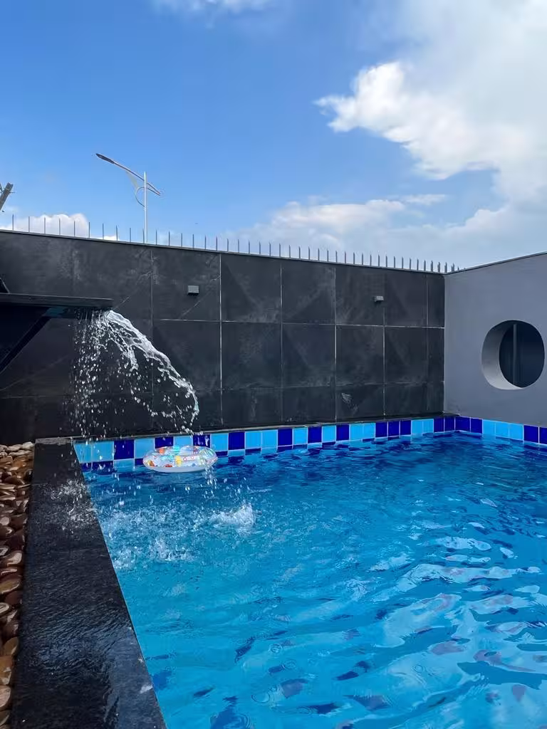 Pool 1