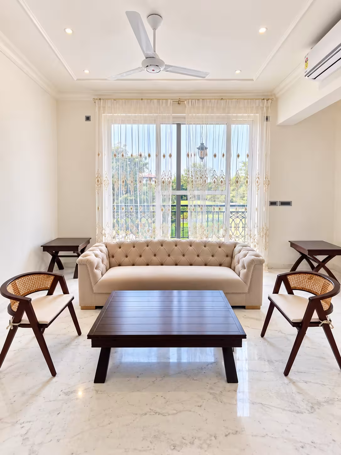 Luxury 5BR Villa photo 2