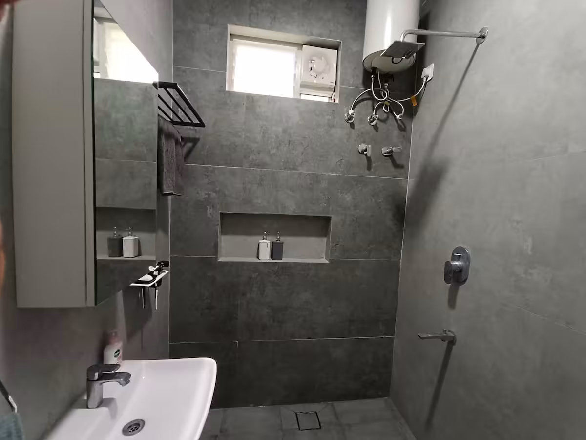 Washroom 2 2