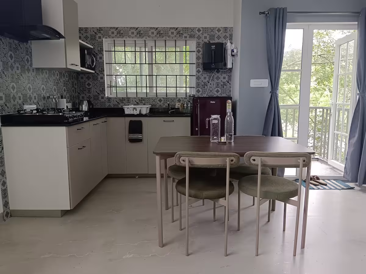 Living Room 4