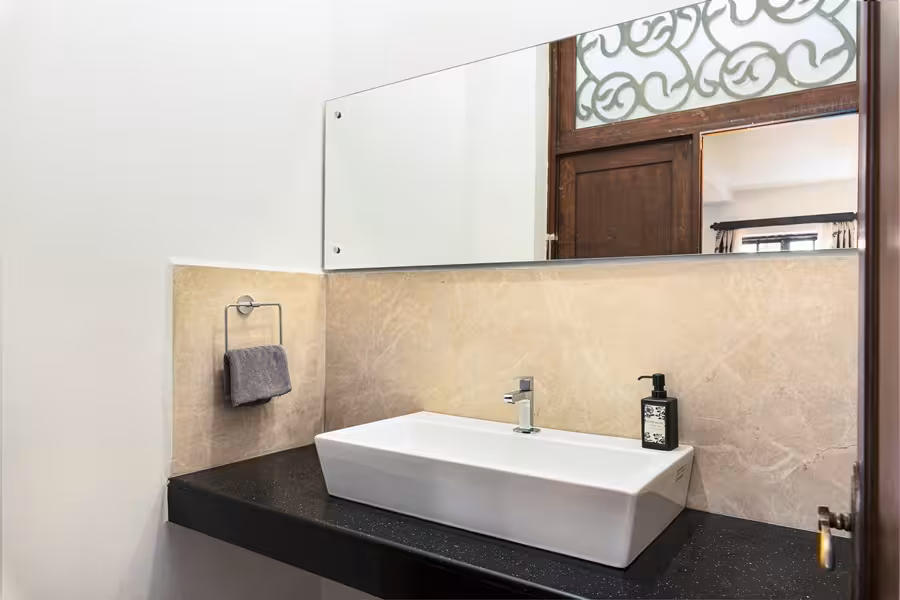Common Washroom 1